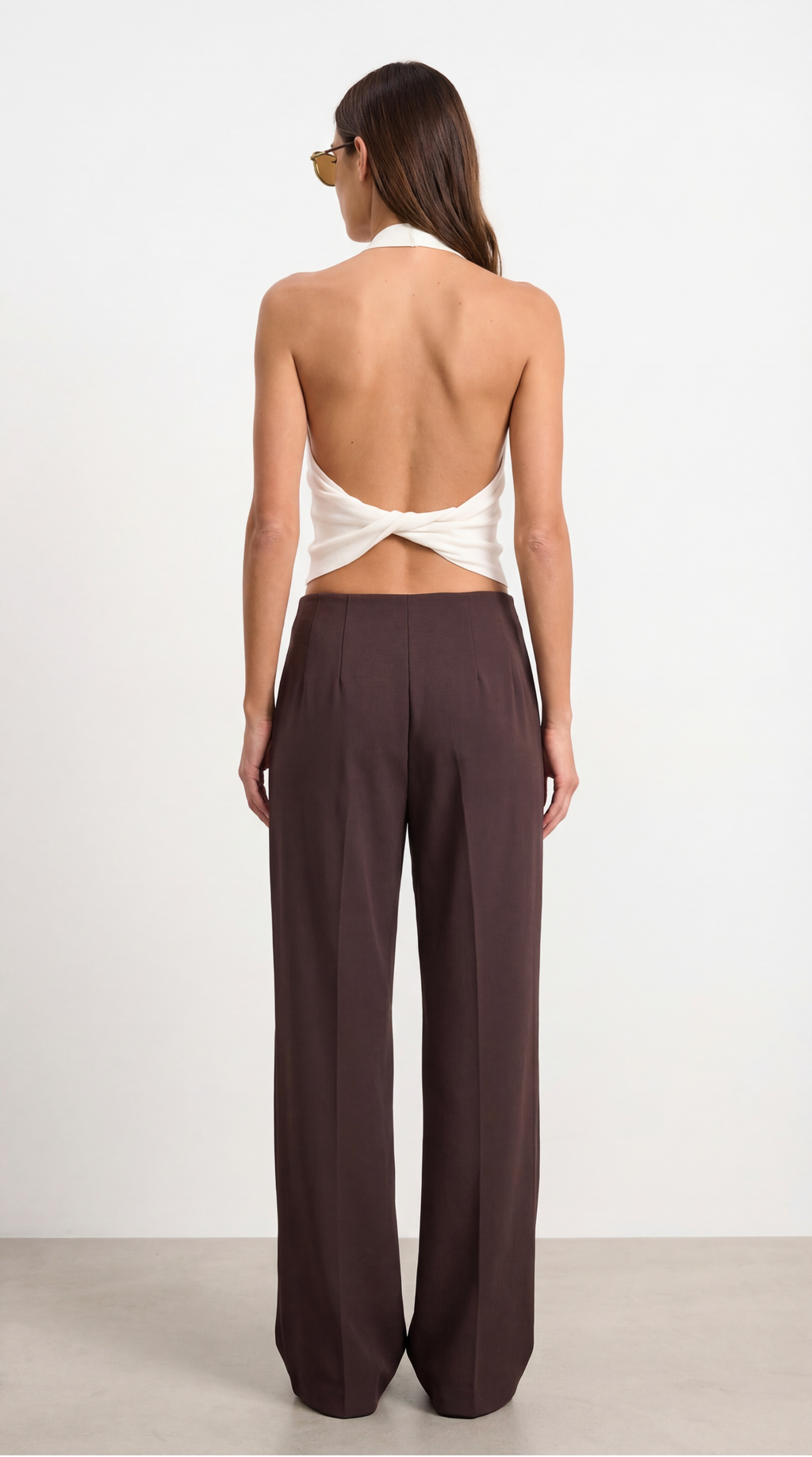 SIDE WHITE BACKLESS BASIC TOP