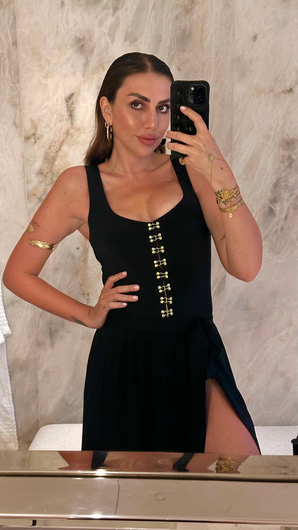 UMA SLEEVELESS BLACK BODYSUIT