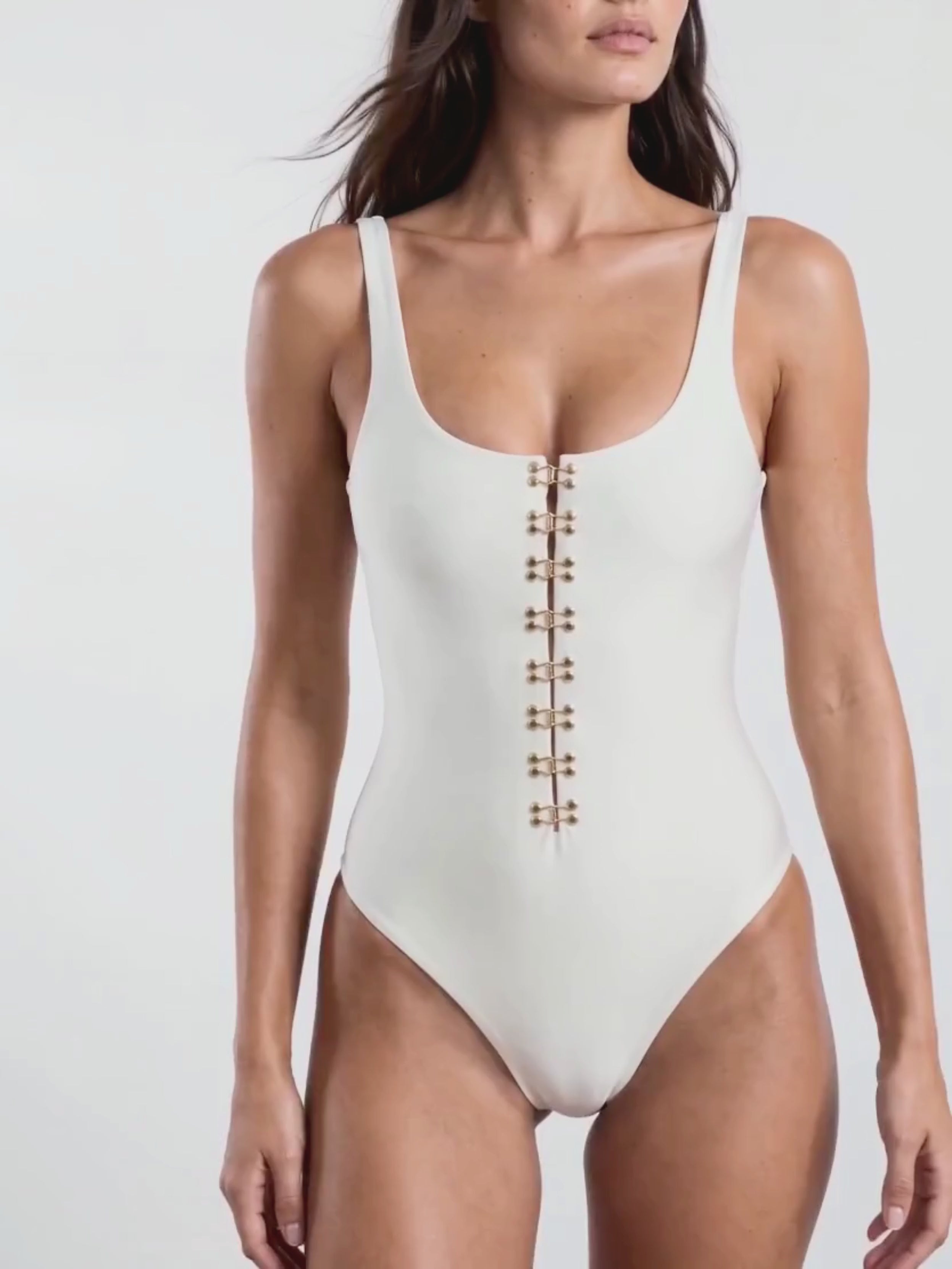 UMA KOLSUZ BEYAZ BODYSUIT